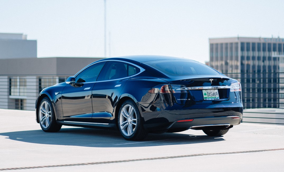 left-rear-tight-hero-2