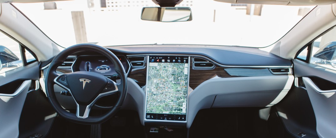 tesla-dash-screen